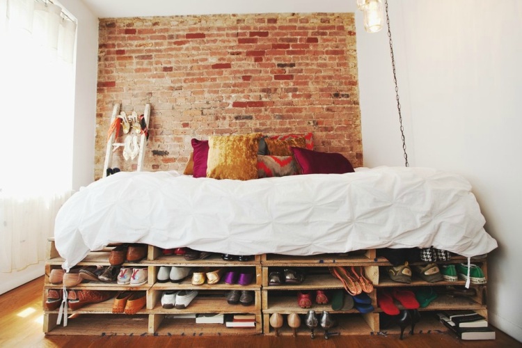 Pallet Bed With Shoe Storage